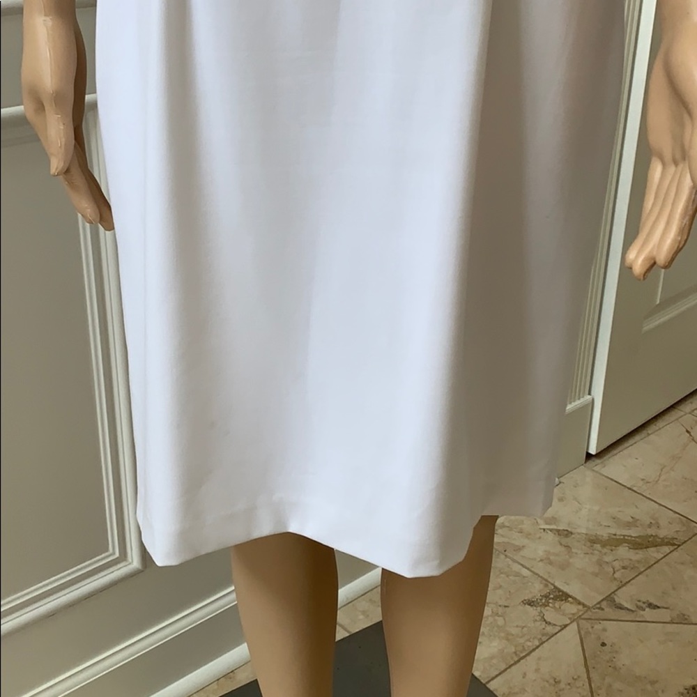 SALE! White dress like new only worn once sz 10 - Picture 2 of 5